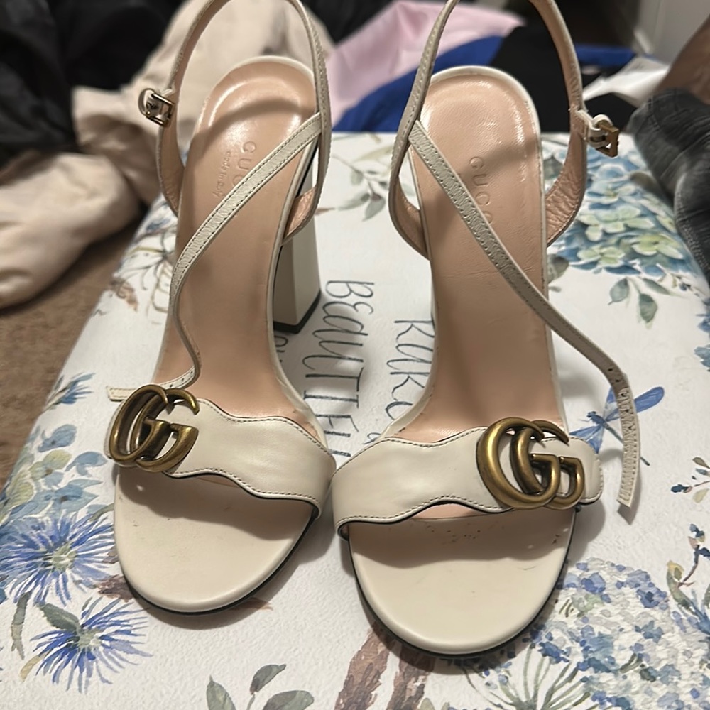 🌸 Authentic Gucci Cream Leather Double G Slingback Heels